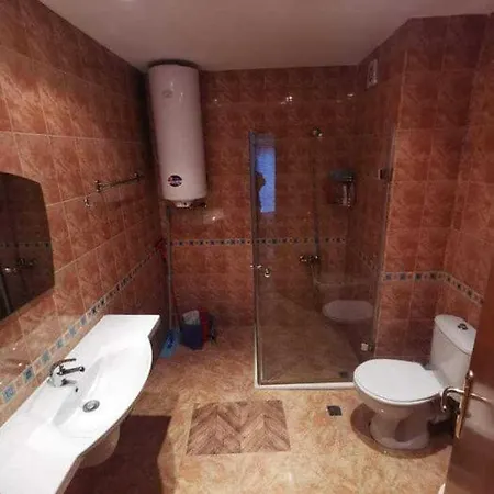 公寓式酒店 In Semiramida Gardens Sunny 3*