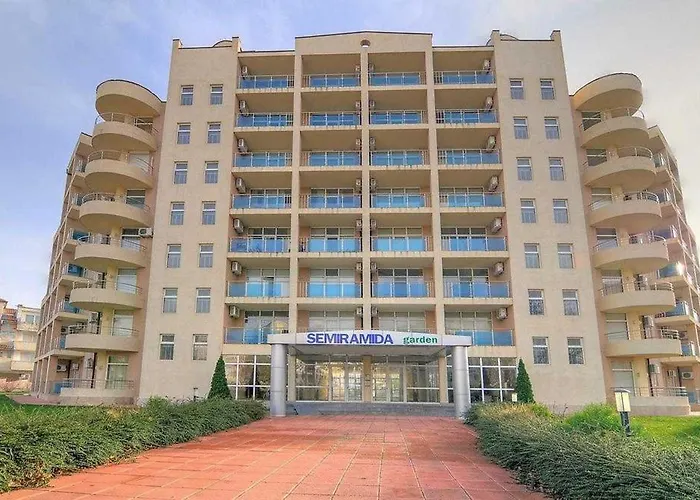 In Semiramida Gardens Sunny 3*