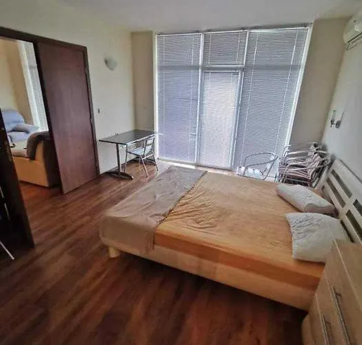 In Semiramida Gardens Sunny Апарт-отель Солнечный берег